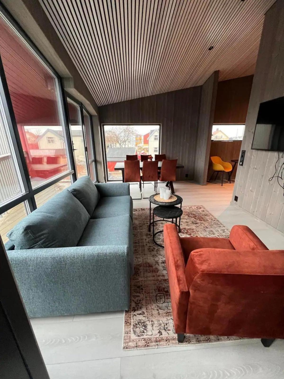 Stilren Leilighet I Henningsvaer Luaran gambar